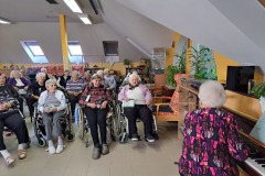 4.11.2024 Zpívání s Mgr. J.Brancuzskou